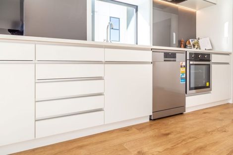 Photo of property in 10/283 Brougham Street, Sydenham, Christchurch, 8023