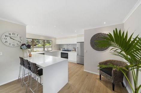 Photo of property in 218 Mazengarb Road, Paraparaumu, 5032