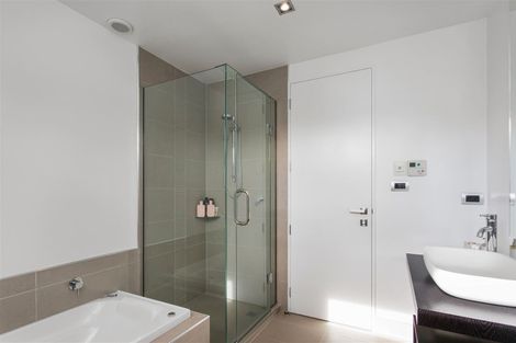 Photo of property in 19a Kahu Road, Fendalton, Christchurch, 8041