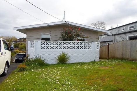 Photo of property in 292 Beach Road, Campbells Bay, Auckland, 0630