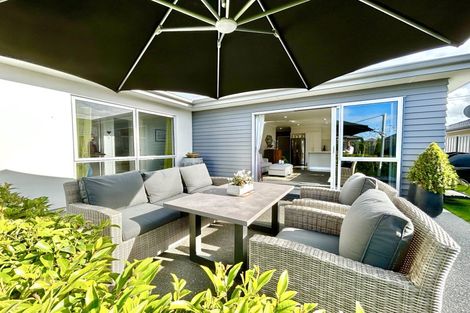 Photo of property in 72 Eriksen Road, Te Awa, Napier, 4110