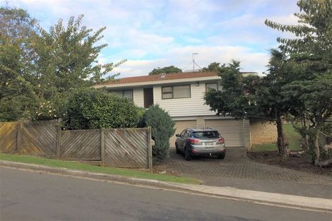 Photo of property in 2 Stephen Street, Tawa, Wellington, 5028