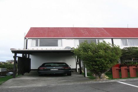 Photo of property in 27 Hollydale Grove, Churton Park, Wellington, 6037