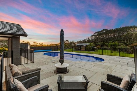 Photo of property in 121 Valley Road, Waimauku, 0881