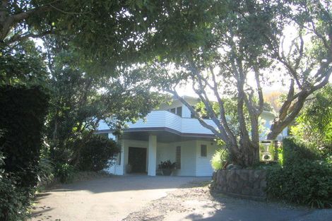 Photo of property in 7 Taungata Road, York Bay, Lower Hutt, 5013