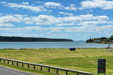 Photo of property in 88 Maunsell Road, Port Waikato, 2695