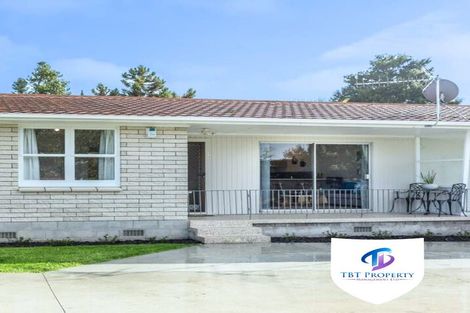 Photo of property in 1/36a Lincoln Road, Henderson, Auckland, 0610