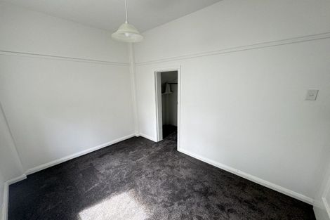 Photo of property in San Antonio Flats, 2/12 Kilbirnie Crescent, Kilbirnie, Wellington, 6022