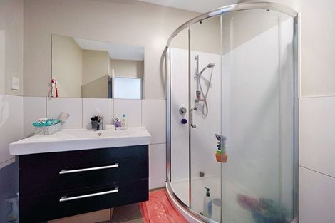 Photo of property in 6/45a Swanson Road, Henderson, Auckland, 0610