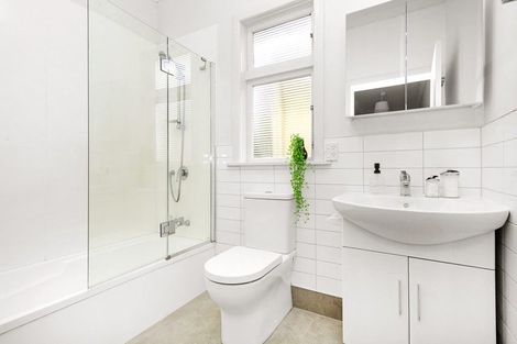 Photo of property in 33 Tawa Terrace, Tawa, Wellington, 5028