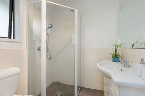 Photo of property in 33 Admirals Court Drive, Greenhithe, Auckland, 0632