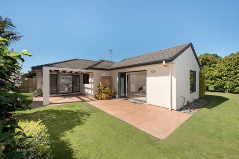 Photo of property in 98 Santa Monica Drive, Papamoa Beach, Papamoa, 3118