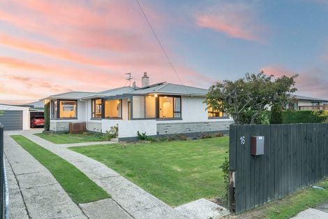 Photo of property in 16 Esk Place, Mosgiel, 9024