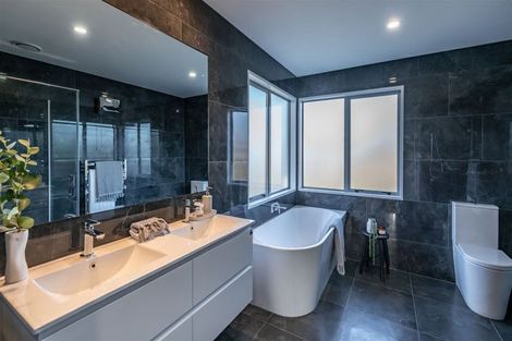 Photo of property in 75 Woodhurst Drive, Casebrook, Christchurch, 8051