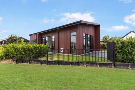 Photo of property in 31 Battalion Drive, Papakura, 2110