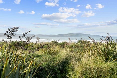 Photo of property in 497 Waikawa-curio Bay Road, Curio Bay, Tokanui, 9884