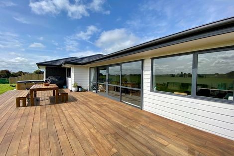 Photo of property in 30 George Street, Bulls, 4818