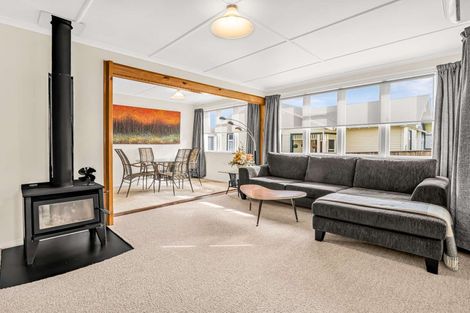 Photo of property in 36 Maxwell Avenue, Durie Hill, Whanganui, 4500