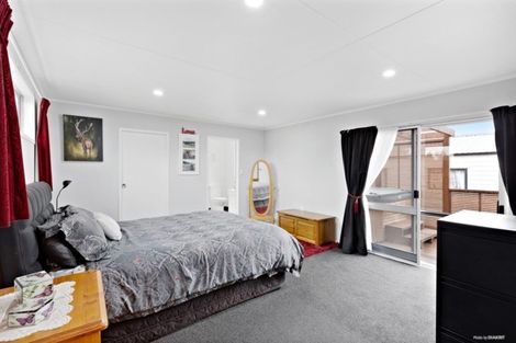 Photo of property in 114 Racecourse Road, Waiuku, 2123