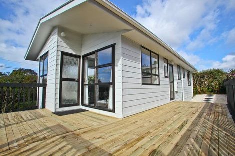 Photo of property in 1/184 Chivalry Road, Glenfield, Auckland, 0629