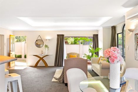 Photo of property in 1/22 Lagoon Way, West Harbour, Auckland, 0618