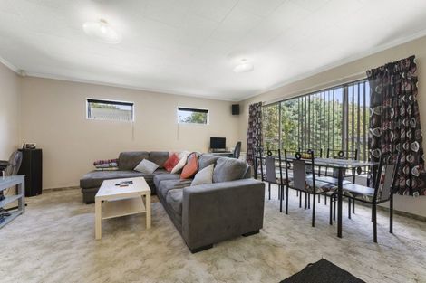 Photo of property in 26 Avenue North Road, Levin, 5510