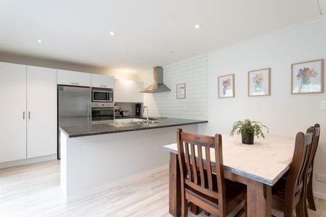 Photo of property in 21 Bickerton Rise, Churton Park, Wellington, 6037