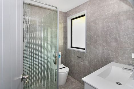 Photo of property in 2 Frederick Place, Whalers Gate, New Plymouth, 4310