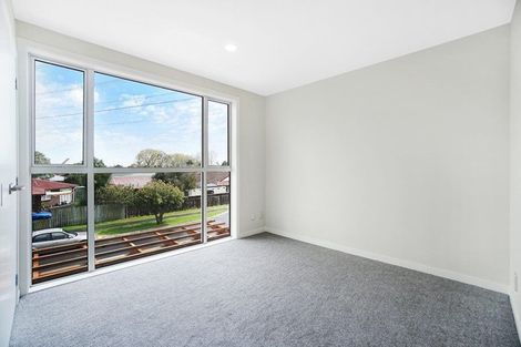 Photo of property in 28 Aeronautic Road, Takanini, 2112