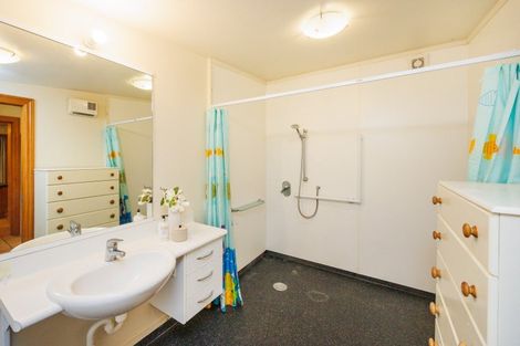 Photo of property in 4 Regent Street, Palmerston North, 4414