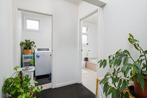 Photo of property in 39 De Lautour Road, Inner Kaiti, Gisborne, 4010