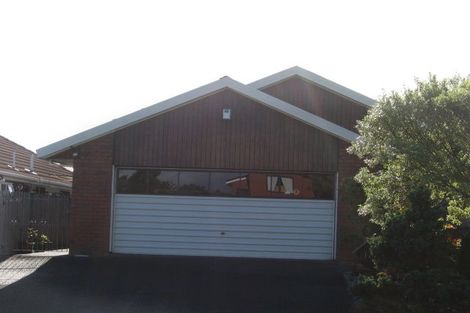 Photo of property in 17 Channing Crescent, Botany Downs, Auckland, 2010