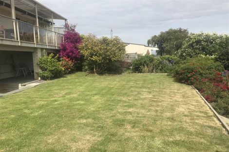 Photo of property in 46 Cannon Hill Crescent, Mount Pleasant, Christchurch, 8081