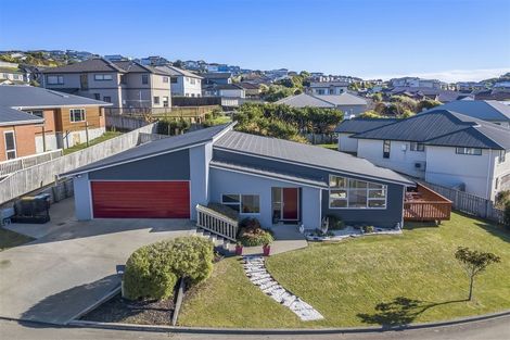 Photo of property in 3 Tararua Close, Aotea, Porirua, 5024