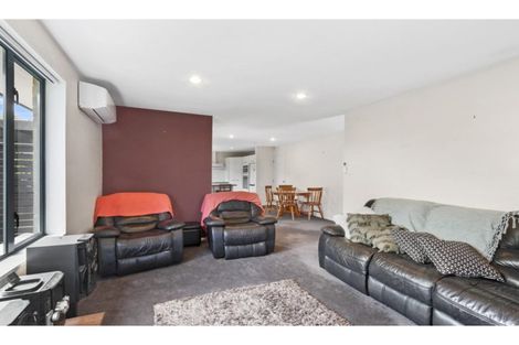 Photo of property in 12 Showgate Avenue, Sockburn, Christchurch, 8042