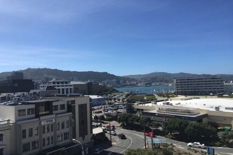 Photo of property in 8a/5 Kent Terrace, Mount Victoria, Wellington, 6011