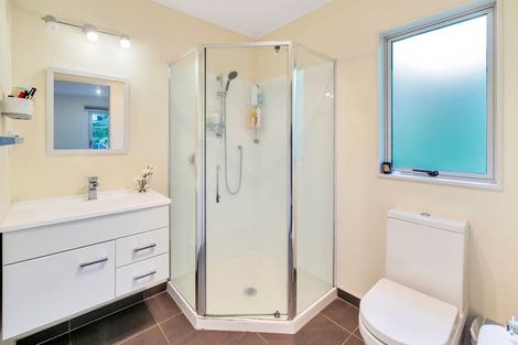 Photo of property in 92 Glendene Avenue, Glendene, Auckland, 0602