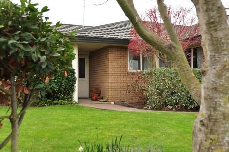 Photo of property in 1/17 Cardigan Bay Place, Addington, Christchurch, 8024