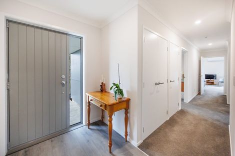 Photo of property in 5a Aokautere Drive, Fitzherbert, 4410