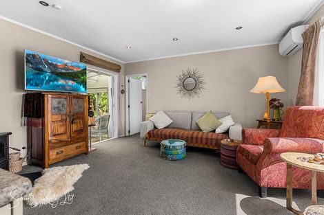 Photo of property in 5a Whaka Street, Maungaturoto, 0520