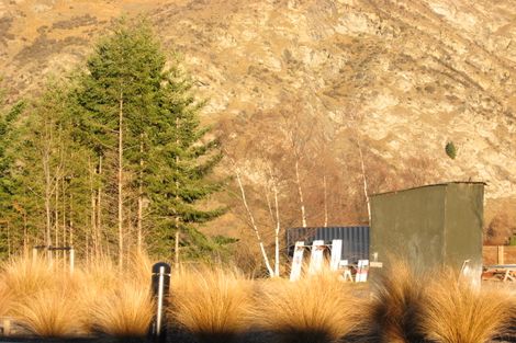 Photo of property in 32 Amber Close, Arthurs Point, Queenstown, 9371