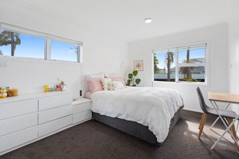 Photo of property in 142 Ngatai Road, Otumoetai, Tauranga, 3110