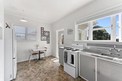 Photo of property in 43 Aotaki Street, Otaki, 5512