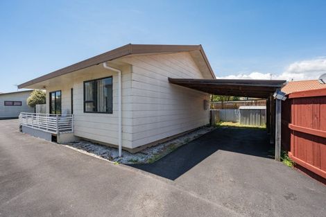 Photo of property in 2/116 Parkers Road, Tahunanui, Nelson, 7011