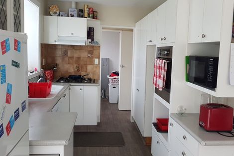 Photo of property in 17 Mckellar Place, Hornby, Christchurch, 8042