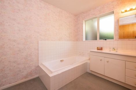 Photo of property in 52 Kedleston Drive, Avonhead, Christchurch, 8042