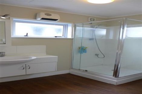 Photo of property in 10 Titoki Avenue, Mangere Bridge, Auckland, 2022