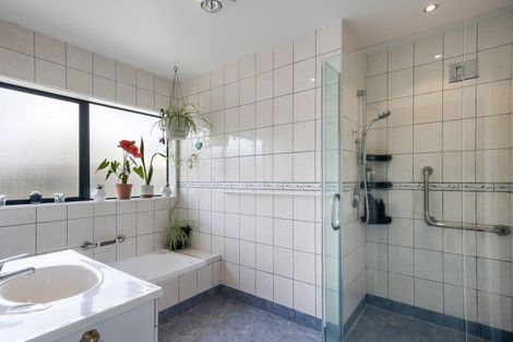 Photo of property in 130a Weraroa Road, Levin, 5510