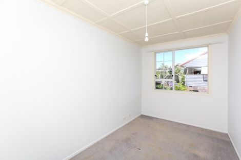 Photo of property in 222 Frankley Road, Frankleigh Park, New Plymouth, 4310