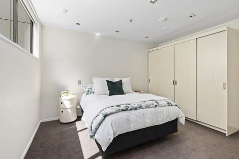 Photo of property in Patent 326 Apartments, 504s/326 Evans Bay Parade, Hataitai, Wellington, 6021